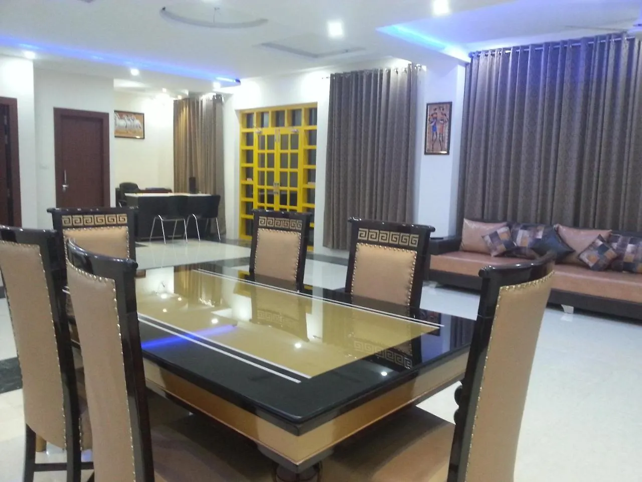 Hotel Taj Village - Taj Mahal Distance Only 700 Meter Agra