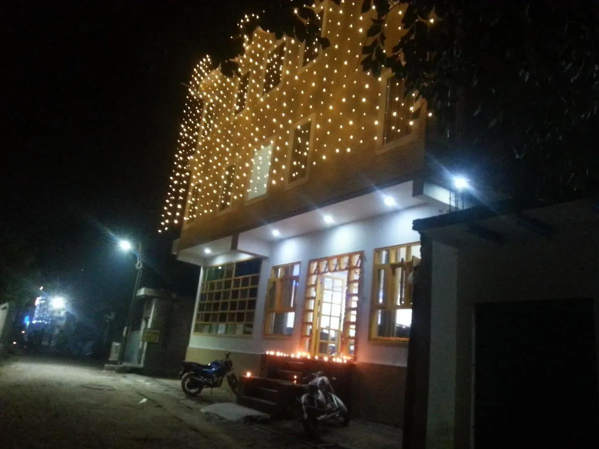 ** Bed & Breakfast Hotel Taj Village - Taj Mahal Distance Only 700 Meter Agra  India